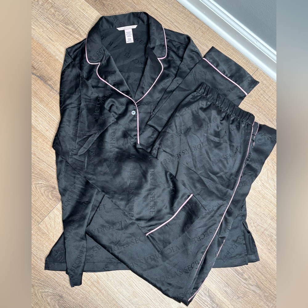 Victoria's Secret Black Pajama Set with Pink Trim Size Small